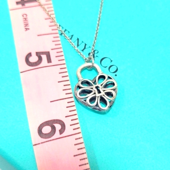 Tiffany &Co Filigree Heart Flower Padlock Pendant/necklace 16" - Picture 12 of 16